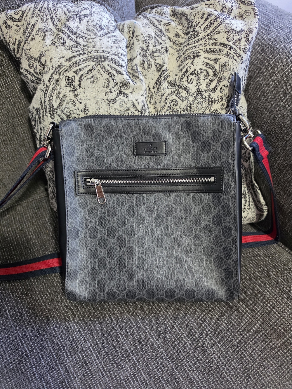 Gucci Men's Black GG Crossbody Bag with Red-Blue Web Strap